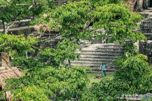 Guatemala Tikal Temple Lawn Backpacker Backpacking Travel