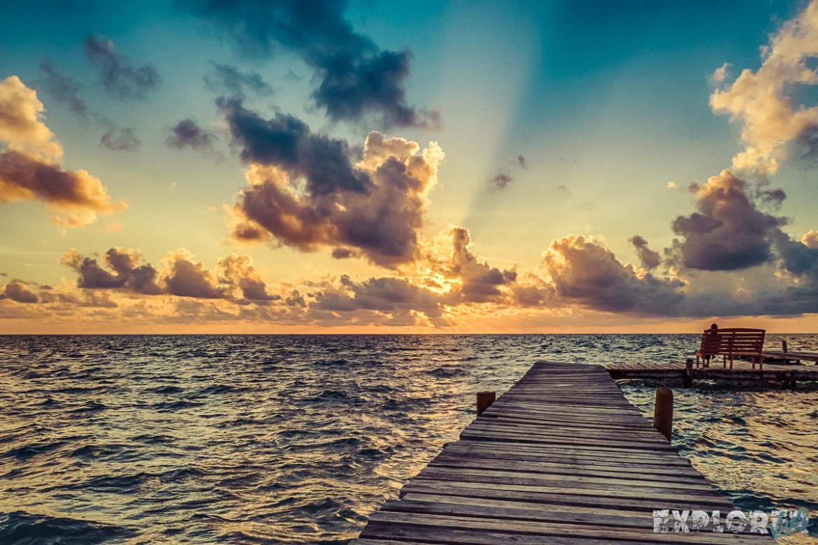 Belize Caye Caulker Sunrise Paradise Backpacker Backpacking Travel