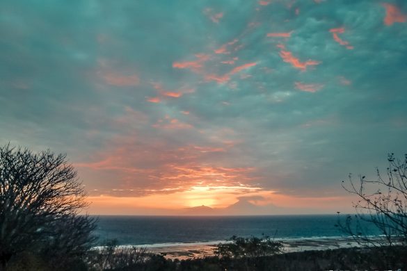 Indonesia Gili Trawangan Sunset Hill Campfire Backpacker Backpacking Travel