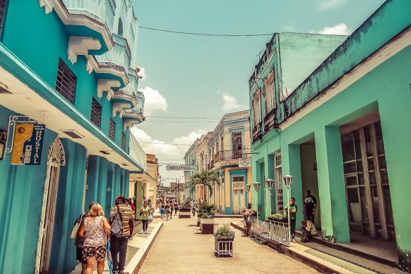 cuba santa clara boulevard backpacker backpacking travel
