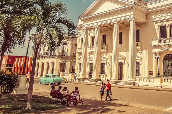 cuba santa clara palacio provincial backpacker backpacking travel