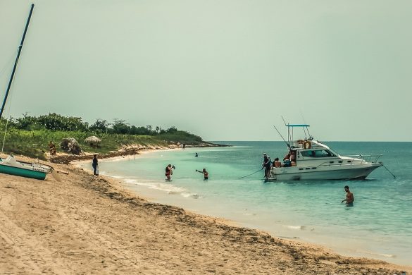 cuba trinidad playa ancon scuba diving boat beach backpacker backpacking travel