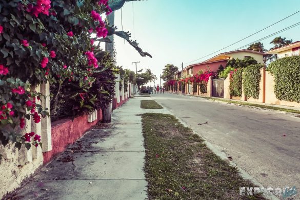 cuba varadero beach road backpacker backpacking travel