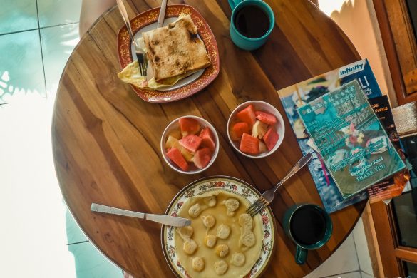 Indonesia Ubud Ekas Homestay Breakfast Backpacking Backpacker Travel
