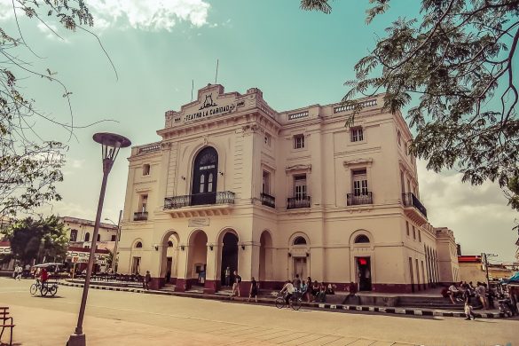 cuba santa clara Teatro La Caridad backpacker backpacking travel