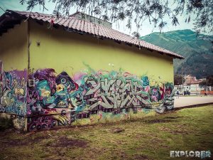 Ecuador Banos Graffiti Backpacking Backpacker Travel