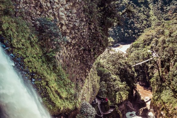 Ecuador Banos Pailon del Diablo Backpacking Backpacker Travel 