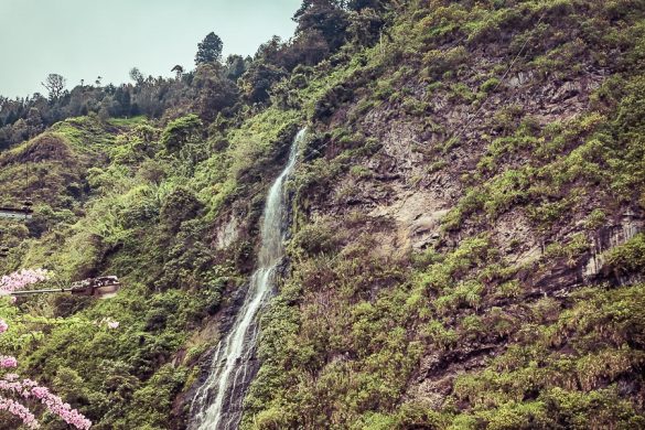 Ecuador Banos Waterfall Backpacking backpacker Travel