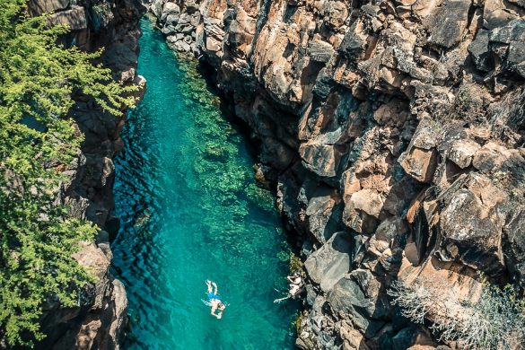 Ecuador Santa Cruz Galapagos Las Grietas Snorkeling Backpacking Backpacker Travel