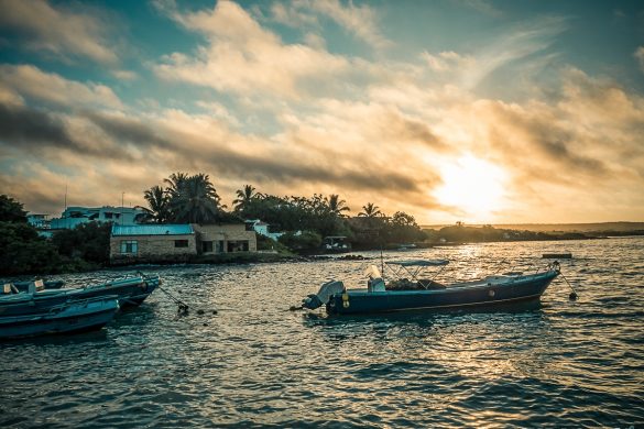 Ecuador Santa Cruz Galapagos Sunrise Backpacking Backpacker Travel