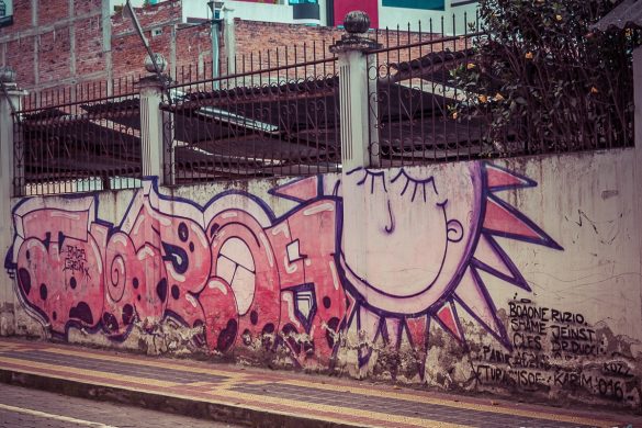 Equador Otavalo Graffiti Backpacking Backpacker Travel