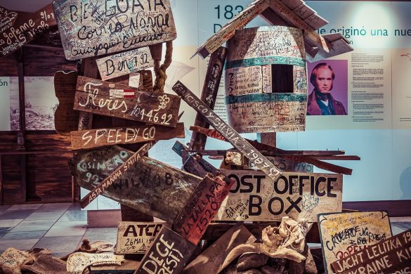 Galapagos San Cristobal Centro de Interpretacion Post Office Box Replika Backpacking Backpacker Travel