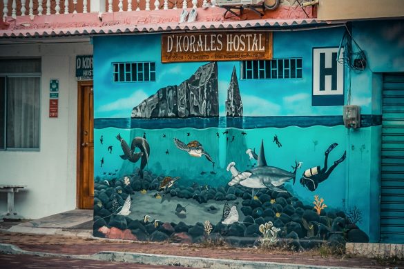 ecuador san cristobal galapagos wreckbay graffiti backpacker backpacking travel
